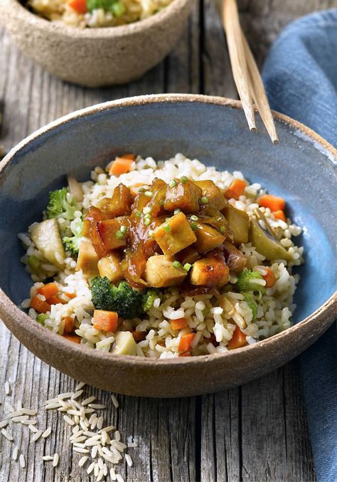 Arroz con verduras: 6 recetas fáciles para todos los gustos Kung Pao Chicken, Pasta Salad, Vegan Vegetarian, Food And Drink, Salad, Pasta, Healthy Recipes, Chicken, Ethnic Recipes