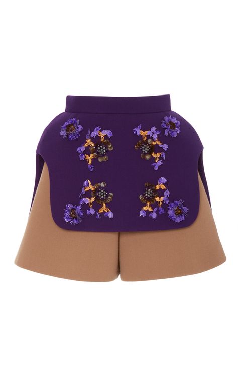 Gamine Essence, Unique Skirts Design, Shorts Highwaist, Uni Fashion, Detail Couture, Highwaist Shorts, High Waisted Floral Shorts, Concept Clothing, Stylish Pants