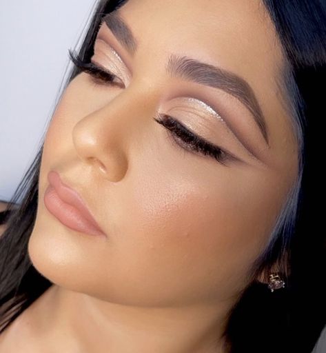 Brown Cut Crease Eyeshadow, Soft Cut Crease, Semi Cut Crease, Event Aesthetic, Eyeshadow Crease, Pink Lips Makeup, Light Pink Lips, Crease Makeup, Cut Crease Eyeshadow