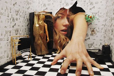 David Lachapelle, Female Artist, Successful Career, Annie Leibovitz, Mario Testino, Steven Meisel, National Portrait Gallery, Dark Photography, Portrait Gallery