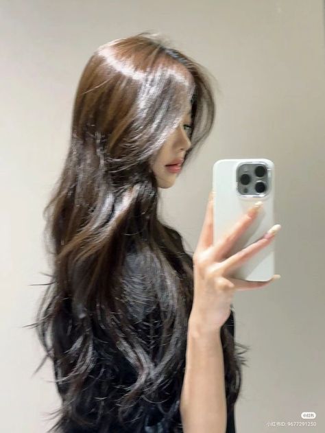 Long Shiny Hair, Hair Goal, Hair Inspiration Long, Hairstyles For Layered Hair, Silky Hair, Dream Hair, Shiny Hair, Korean Hairstyle, Aesthetic Hair