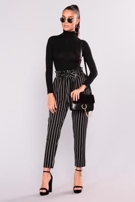 Stripe Pants Outfit, Fashionable Work Outfit, Mode Tips, Stylish Summer Outfits, Summer Work Outfits, Chic Outfit, Casual Work Outfits, Look Vintage, Work Outfits Women