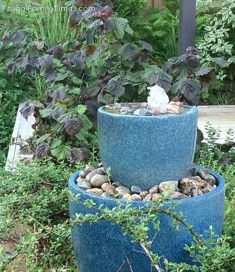 Bubble Fountain, Fairy Herb Garden, Diy Water Feature, Creative Garden Decor, Outdoor Fountains, Diy Water Fountain, Garden Water Feature, Small Water Features, Diy Garden Fountains