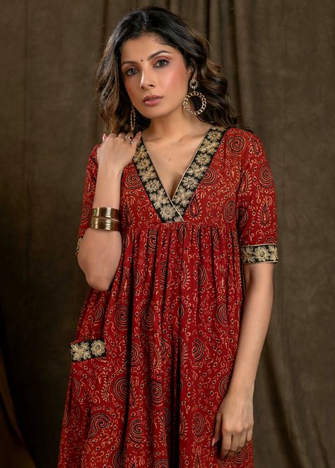 Cotton Kurti Designs Latest Fashion 2023, Kurtha Tops Online Shopping, Varli Print Kurti Design, Ajrakh Print Kurti Design, Plain Organza Kurti Designs Latest, Kutis Design Latest Fashion, New Kurti Designs 2023 Latest Neck, A Line Kurti Designs Latest Cotton, Modal Silk Ajrakh Kurti