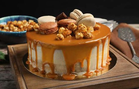 Holiday showstopper desserts everyone will love Showstopper Desserts, Almond Florentines, Mary Berry Cooks, Baileys Cake, Showstopper Dessert, Florentines Recipe, Showstopper Cakes, Holiday Feast, Fruit Tart