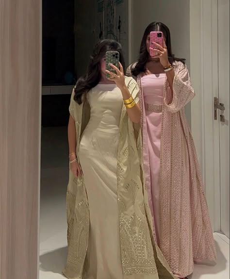 Gowns Dresses Pattern, Arab Eid Outfits, Daraa Ramadan, Arab Women Outfits, Eid Outfits Arab, Ramadan Outfits, Ramadan Dress, Catholic Clothing, Ramadan Vibes