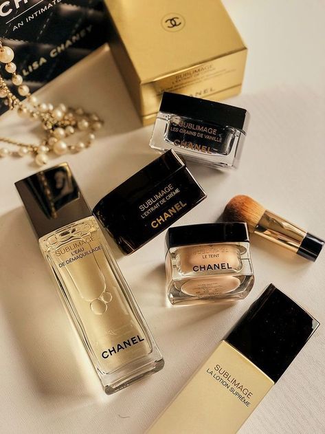 Chanel Beauty Products, Chanel Beauty Aesthetic, Moodboard Coquette, Chanel Makeup Set, Chanel Skincare, Chanel Products, Chanel Sublimage, Chanel Aesthetic, Chanel Cosmetics