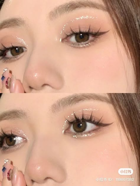 Douyin Glitter Makeup, Korean Makeup Look Glam, Kpop Concert Makeup Ideas, Simple Glitter Makeup, Korean Eye Makeup Look, Korean Glitter Eye Makeup, Kpop Eye Makeup, Natural Douyin, Kpop Concert Makeup