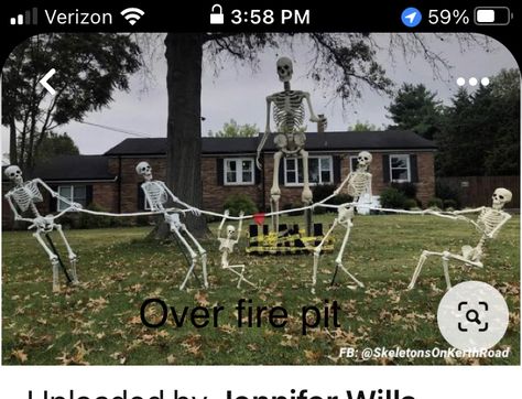 Outdoor Skeleton, Skeleton Ideas, Halloween Decoration Ideas, Instagram Decor, Halloween Skeleton Decorations, Halloween Outside, Casa Halloween, Halloween Yard Decorations, The Skeleton