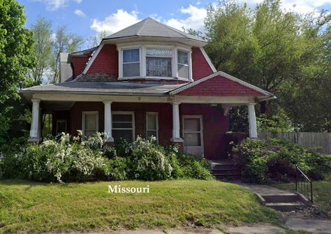 Missouri Fixer Upper For Sale - c.1912 Colonial Fixer With Carriage House $40K - Old Houses Under $50K Fixer Upper Homes, Fixer Upper Home, Wall Corner, Open Staircase, Leaded Glass Windows, Vintage Light Fixtures, Brick And Wood, Rock Wall, Wrap Around Porch