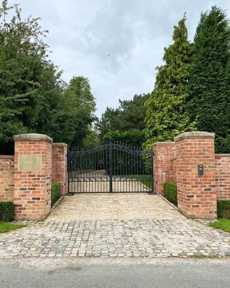 Brick Farmhouse Handmade Brick Design Brick Home Old Brick Brick DIY DIY Brick DIY Project Brick Ideas Acerage Homes Front Yard, Curved Entrance Wall, Country House Driveway, Reclaimed Brick Driveway, Drive Entrance Ideas, Farmhouse Driveway Entrance Ideas, Brick Wall Driveway, Front Driveway Ideas Entrance, Brick Gate Entrance