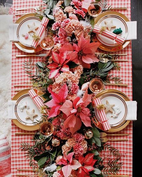 last years poinsettia runner with carnations baubles & greenery !! still such a fave. cant wait to share this years tabletop with you all!! . #christmastable #christmastablesetting #poinsettia #floralrunner #holidaytable #holidayentertaining #christmasdinner #christmasdiy #merryandbright #howiholiday #ckstyleaccordingly #ckentertains #ggholiday #theeverygirlholiday #countrylivingmag #sodomino #verytandc #verandamag #vogueliving Pink And Red Christmas Table, Red Christmas Table, Pink And Red Christmas, Pink Christmas Table, Christmas Table Setting, Trending Paint Colors, Holiday Dinner Party, Christmas Dinner Party, Christmas Tabletop