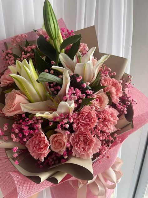 Lillies Bouquet Pink, Stargazer Bouquet, Flower Aesthetics, Boquette Flowers, Flower Farmer, Flowers Bouquet Gift, Flower Therapy, Beautiful Bouquet Of Flowers, Luxury Flowers