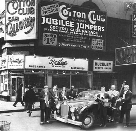 The Cotton Club in Harlem, new York — James Van Der Zee, was there in the early 60's. great venue. James Van Der Zee, The Cotton Club, Harlem Nights, Swing Dancing, Cotton Club, Jazz Club, All That Jazz, Jazz Age, Roaring 20s