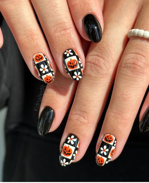 Taylor Swift Ghost Nails, European Fall Nails, Fall Utah Nails, Cute Almond Nails Design Fall, Fall Nail Designs Halloween, Natural Nail Designs Short Square, Carnival Nail Art, October Nails Designs, Granny Square Nails