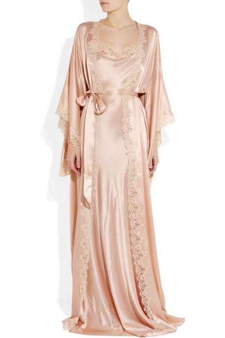 Jenny Packham lingerie - Silk-Satin Robe and Chemise. Combined price of $2,070 Jean Harlow, Vintage Nightgown, Life Rules, Jenny Packham, Pretty Lingerie, Nightgowns, Vintage Lingerie, Beautiful Lingerie, Vintage Glamour