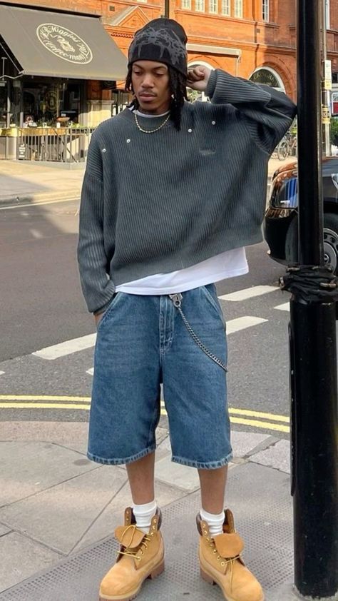 Jorts Streetwear Outfit Men, Streetwear Fashion Poses, Jorts Mens Outfits, Streetwear Lookbook, Fashion Designer Aesthetics, Y2k Outfits Men, Streetwear Outfit Ideas, Streetwear Inspo, Streetwear Fits