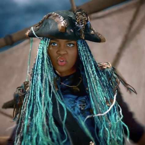 Uma Descendants Icon, Descendants Pfp, Descendants Uma, Uma Descendants, Descendants Wicked World, Disney Descendants Movie, Descendants Characters, Cheyenne Jackson, Kenny Ortega