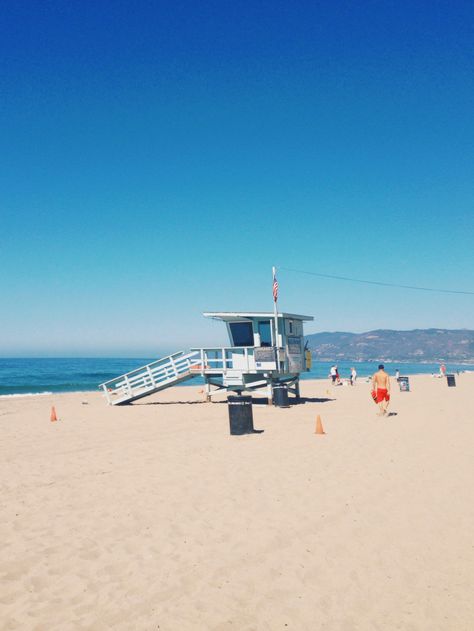 Pepperdine Aesthetic, Zuma Beach, California Bucket List, Lifeguard Stands, California Coastal, Malibu California, California Love, City Of Angels, California Dreamin'