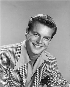 Jeffrey Hunter, Robert Wagner, People Pictures, Hollywood Men, Actors Male, Classic Movie Stars, People Of Interest, Hollywood Actors, First Daughter