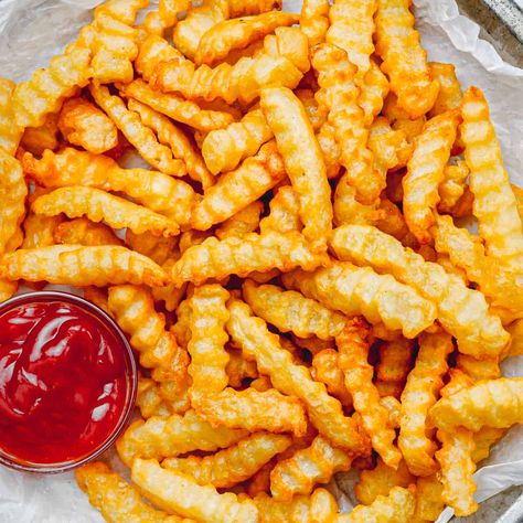 French Fries In Air Fryer, Air Fryer Frozen French Fries, Deep Fried Foods, Fries In Air Fryer, Air Fry French Fries, Air Fryer Fries, Frozen Fries, Air Fryer Fish Recipes, Air Fryer French Fries