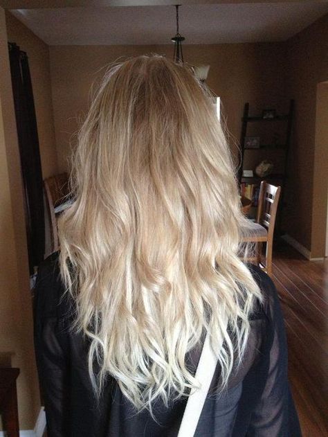 messy Messy Blonde Hair, Hair Doos, Blonde Ambition, Bronde Balayage, Colour Hair, Subtle Ombre, Make Up Inspiration, Ombre Hair Extensions, Light Blonde Hair