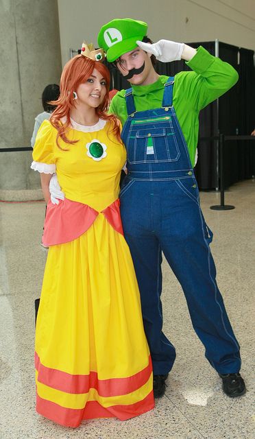 Luigi and Daisy Luigi Outfit, Family Costumes For 4, Mario And Luigi Costumes, Princess Daisy Costume, Nintendo Cosplay, Family Costumes For 3, Mario Bros Costume, Disney Family Costumes, Barbie And Ken Costume