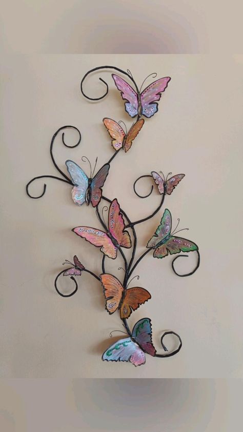 Butterfly Wall Decor Diy, Butterfly Wall Art Diy, Book Crafts Diy, Easy Paper Crafts Diy, Art And Craft Videos, Deco Originale, Home Decoration Ideas, Diy Paper Crafts Decoration, Diy Crafts Paper Flowers