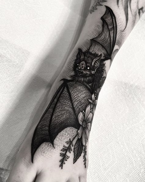 Matthew Murray  ☪︎ on Instagram: “in the rising falling chant of the wind.  the moths dance as if they would die soon . . .  #saniderm #sanidermproteam #blackveiltattoo…” Bat Tattoo Forearm, Hellboy Tattoo, Bats Tattoo Design, Illusion Tattoos, Optical Illusion Tattoos, Optical Illusion Tattoo, Key Tattoos, Arm Temporary Tattoos, Bat Tattoo