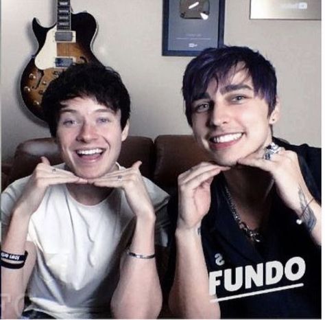 Sam And Colby Fanfiction, Love Sam, Fangirl Problems, Colby Brock, Johnnie Guilbert, Emo Guys, Best Duos, Sam And Colby, Emo Boys