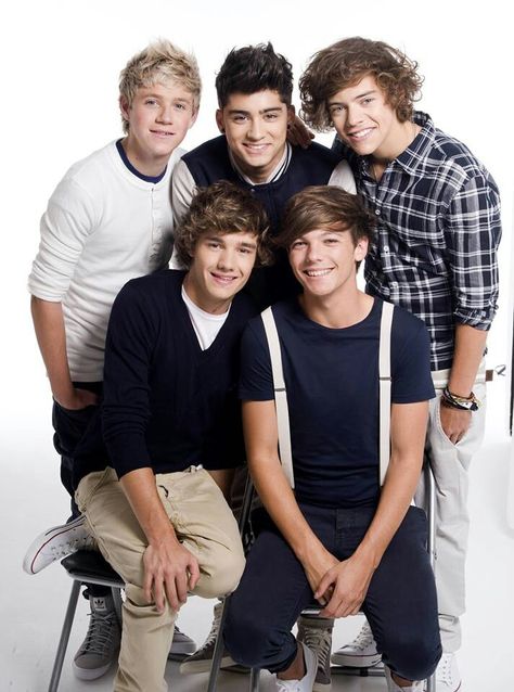 Adorable fetus pic! ♥ One Direction 2011, One Direction Photoshoot, Gambar One Direction, One Direction Images, One Direction Louis, Direction Quotes, One Direction Wallpaper, One Direction Quotes, One Direction Photos