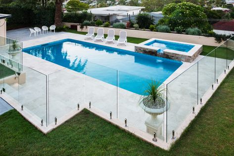 16 Pool Fence Ideas That Will Upgrade Your Yard Cheap Inground Pool, Mesh Pool Fence, Pool Patio Designs, Glass Pool Fencing, Cheap Pool, Pool Fencing, Glass Fence, Glass Pool, Front Yard Fence