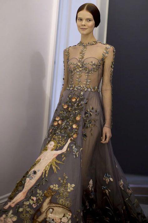 2014 Couture, High Fashion Trends, Haute Couture Designers, Fashion Creator, Valentino Haute Couture, Valentino Couture, Couture Week, Fashion Week Runway, Romantic Dress