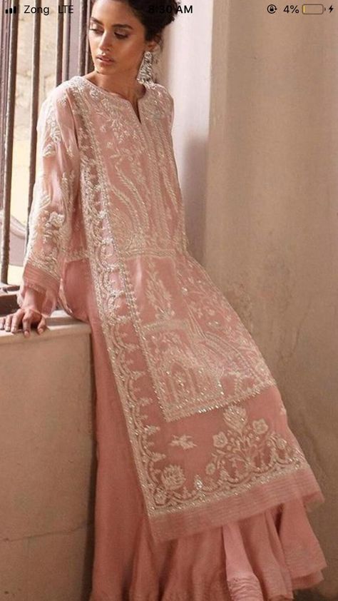 Pakistani Formal Wear, Pakistani Dresses Casual, Pakistani Fashion Party Wear, Salwar Kamiz, Pakistani Bridal Dresses, Fancy Dress Design, Stylish Dress Book, Pakistani Dress Design, Dresses Ideas