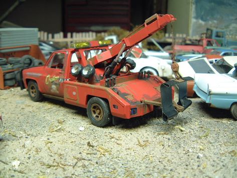 Unrestored Truck Junker Models ⋆ Model Car Diorama 56 Ford Truck, Lowrider Model Cars, Weather Models, Model Cars Building, Model Truck Kits, Plastic Model Cars, Model Cars Kits, Scale Models Cars, Toy Cars