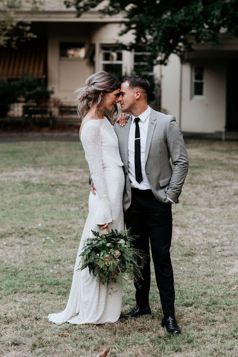 Casual Wedding Couple, Modern Groom Attire, Casual Wedding Groom, Groomsman Attire, Sequin Wedding Dress, Wedding Groomsmen Attire, Grooms Suit, Groom Fashion, Romantic Wedding Receptions