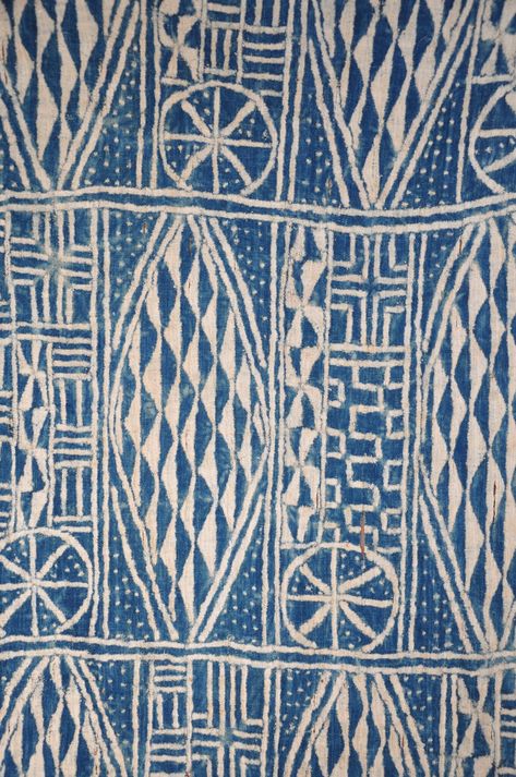 African Textiles Patterns, West African Textiles, Africa Tribes, Andaman And Nicobar Islands, African Textiles, Country Design, Bohemian Home, West Africa, Textile Patterns