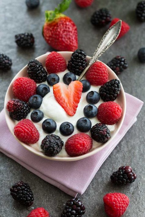 Very Berry Yogurt Bowl Berry Yogurt Bowl, Yogurt Raspberries, Pumpkin Spice Donut Holes, Jalapeno Deviled Eggs, Homemade Crunchwrap, Blueberries And Strawberries, Vegan Pizza Recipe, Cilantro Lime Slaw, Dreamy Desserts