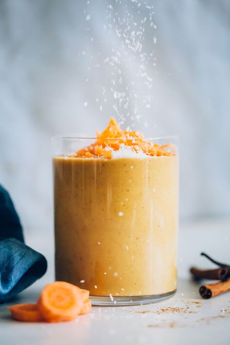 Carrot Cake Smoothie, Glutenfree Recipe, Blender Smoothie, Best Smoothie, Smoothies With Almond Milk, Refreshing Snacks, Baked Carrots, Fluid Mechanics, Creamy Smoothies