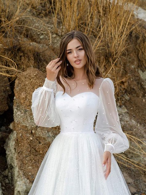 Puffy Sleeves Wedding Dress, Boho Wedding Dress Beach, Wedding Dress Beach Wedding, Wedding Dress Romantic, Wedding Dress Beach, Chic Prom Dresses, Sleeves Wedding Dress, Midi Wedding Dress, Dress Boho Wedding