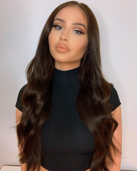 22” 240g Silk Seam™️ extensions in Mochachino Brown ☕ |  Love @thecamalexander's flawless hair? 💁‍♀️ Head to bellamihair.com shop. #bellamihair Mochachino Brown Hair, Hair Website, Bellami Hair Extensions, Brown Love, Full Hair, Wigs Human Hair, Hair And Beauty, Clip In Hair Extensions, Remy Hair