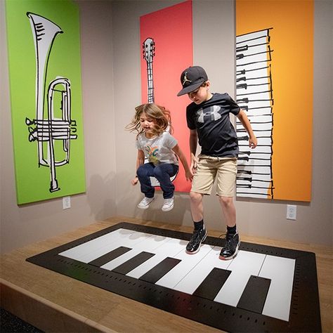 Stomping Good Fun: The Museum of Music Making Unveils Its Interactive Piano Floor for All Ages, California - Percussion Play Musician House, Floor Piano, Interactive Spaces, Interactive Gallery, Museum Ideas, Music Museum, Music Making, Sensory Garden, Music Crafts