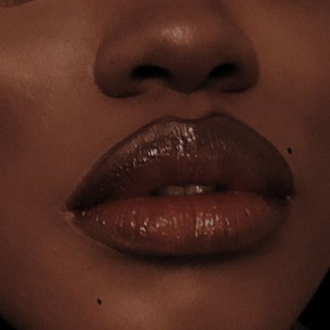 Black Women Aesthetic Faceless, Black Femininity Aesthetic Faceless, Lip Beauty Mark, Sasha Aesthetic, Bree Matthews, Flawless Face Makeup, School For Good And Evil, Disney Princess Modern, Beauty Mark