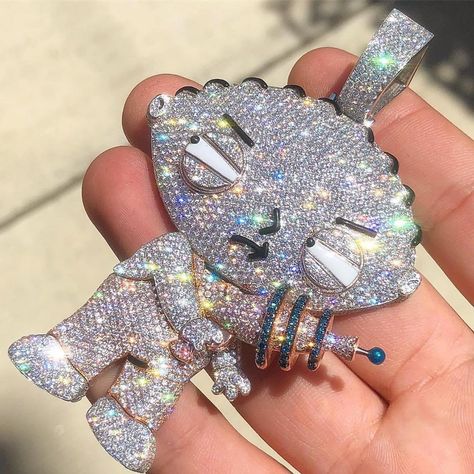 Stewie Griffin, Rapper Jewelry, Expensive Jewelry Luxury, Dope Jewelry, Custom Pendants, Expensive Jewelry, Hip Hop Jewelry, Moissanite Diamonds, Silver Diamonds