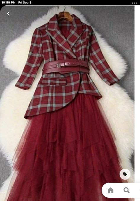 Midi Tulle Skirt, Trendy Christmas Outfits, Blazer And Skirt Set, Gaun Fashion, Tulle Midi Skirt, 가을 패션, Mode Inspiration, Plaid Print, Skirt Outfits