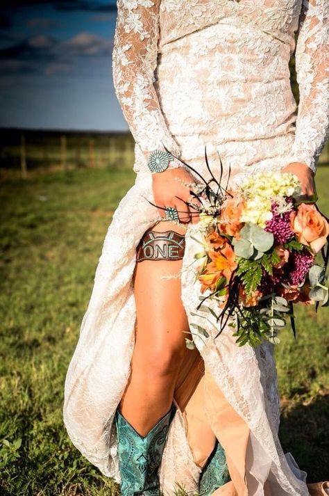 Ranch weddings cowgirl weddings Western Garter, Western Wedding Rings, Vestido Charro, Cowgirl Wedding, Garter Wedding, Cowboy Wedding, Camo Wedding, Wedding Boots, Boda Mexicana