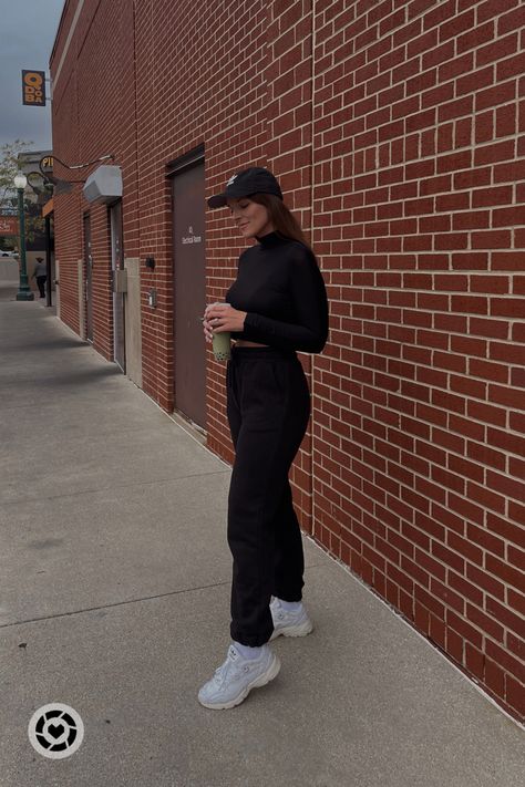 can’t go wrong with all black 🙌🏼🙌🏼 #neutrals #basics #fallstyle #transitionaloutfit Fall style, casual outfits, black hat, adidas hat Adidas Astir Outfit, Casual Outfits Black, Fall Style Casual, Adidas Astir, Adidas Hat, Transition Outfits, Adidas Originals Women, Outfits Black, Black Hat