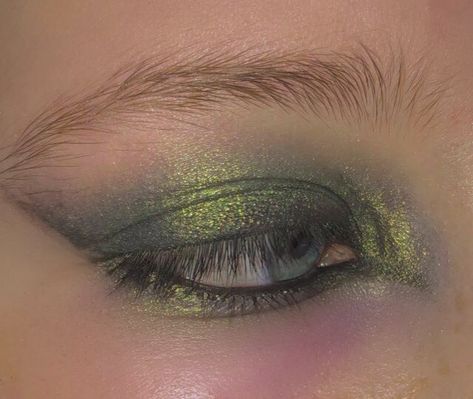 Metallic Green Aesthetic, Green 80s Makeup, Green Chrome Eyeshadow, Green Metallic Makeup, Metallic Green Eyeshadow, Green Duochrome Eyeshadow, Deep Green Makeup, Green Goddess Makeup, Dark Green Fairy Makeup