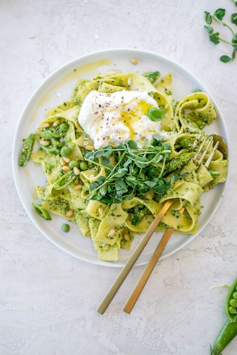 Papardelle Burrata, Grilled Vegetable Pasta, Vegan Lentil Curry, Mushroom Quesadillas, Quick Vegan Dinner Recipes, Spinach And Mushroom, Pea Pesto, Pasta Al Pesto, Vegan Lentil