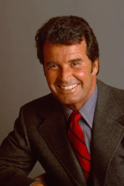 James Garner James Garner, Perry Mason, Rugged Men, All Time, Actors & Actresses, Look At, Vintage Fashion, Actresses, Actors